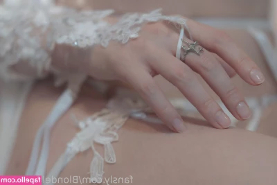 Blondelashes19 - Xmas nails