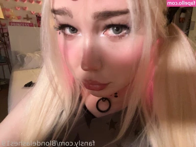 Blondelashes19 - Shes so fat🙀😍❤️