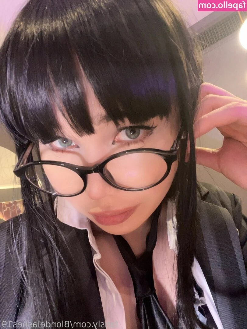 Blondelashes19 - ”on the go” pic ☺️