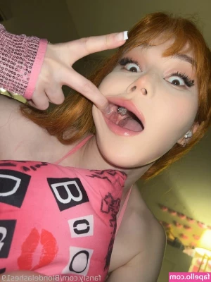 Blondelashes19 - Babe it s too cold to go outside  Won t you come over and keep me warm