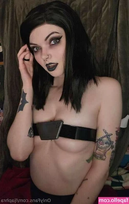 Louise Julie [ louise-julie ] - I want to chain you, so it could be more easy to make your suck my