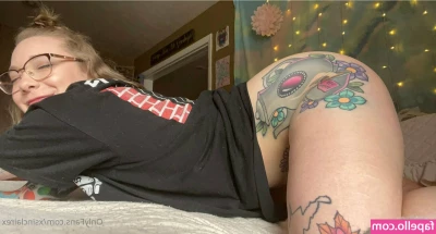xsinclairex - Ur tongue against my nipple would be better