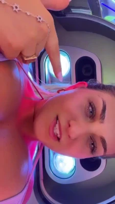 Tatiezelman - I'm looking at you to give me your Cum