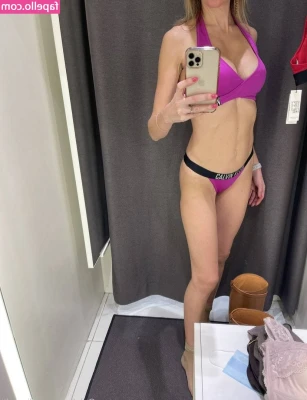 Lisarulit - Spreading my cheeks and showing my asshole -clip from a custom-😈