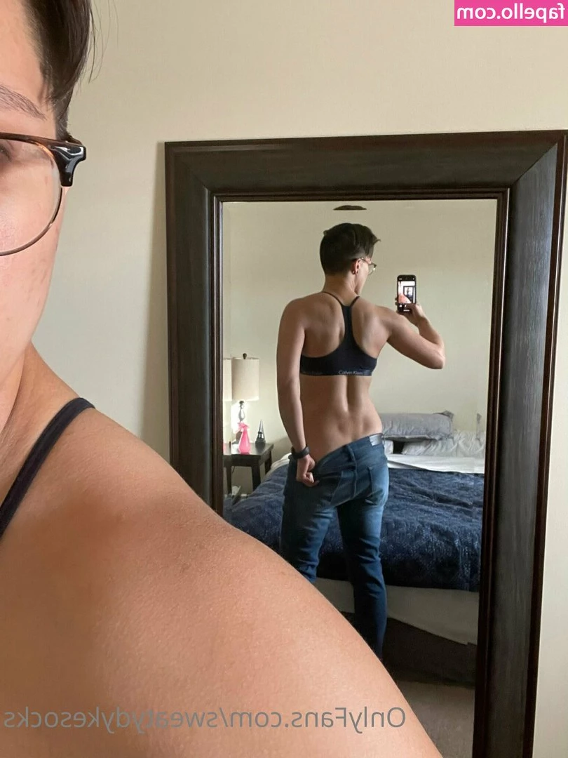 sweatydykesocks - I m going to be in a burlesque show soon  Message me if you want to