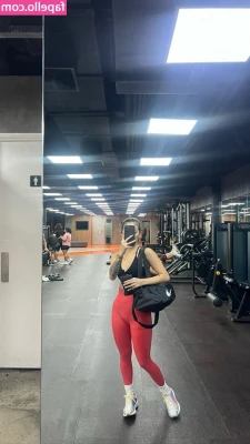 Siobe Lim [ siobe-lim ] - Do you like gym wear    who thinks I should film some naughty