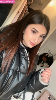 xlucygray - Bows on her thighs
