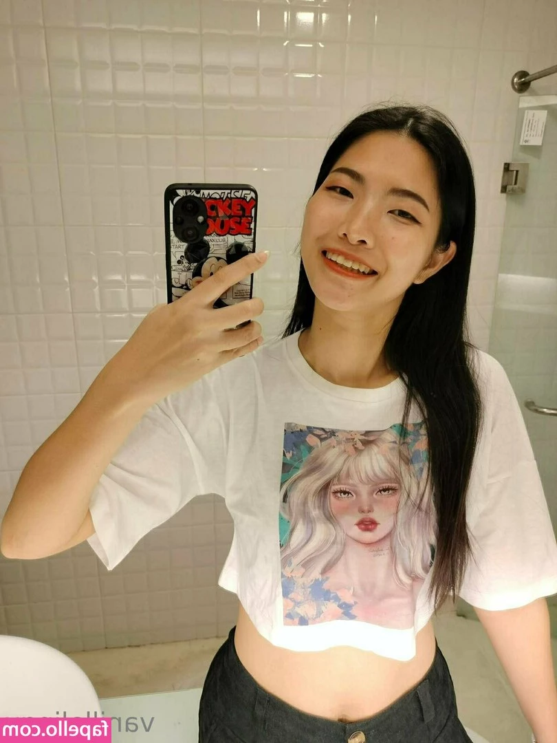 vanillalingx - Twerking maid