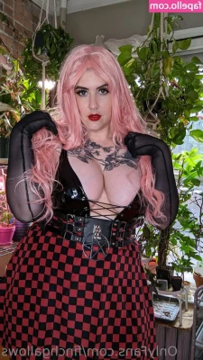 finchgallows - If I'm going to be your Barbie, how will you play with me? 😉😜