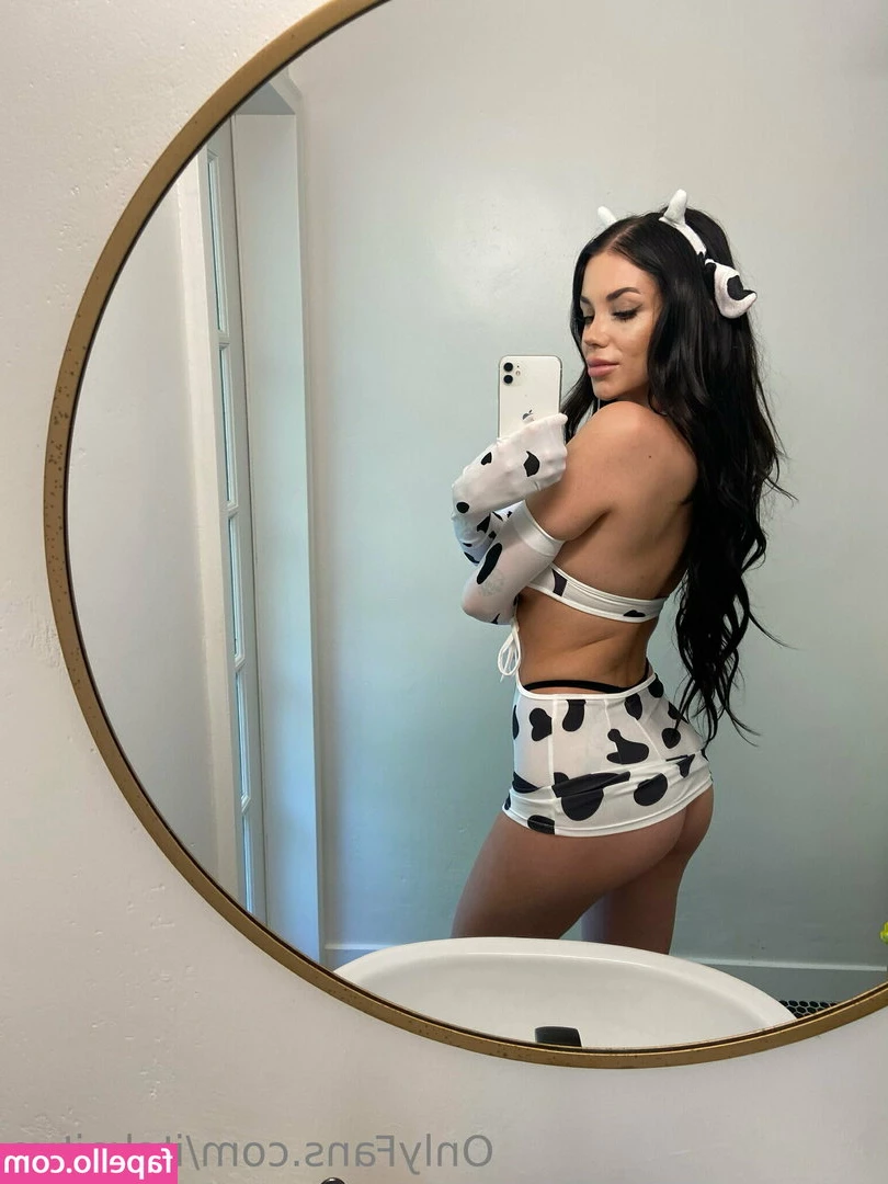 itssaraxo - tw I would like to fill this little face with milk love