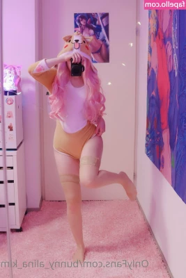 Alina Kim [ alina-kim ] - Here s a lil peek into what my pay content is  a lil bit more tits