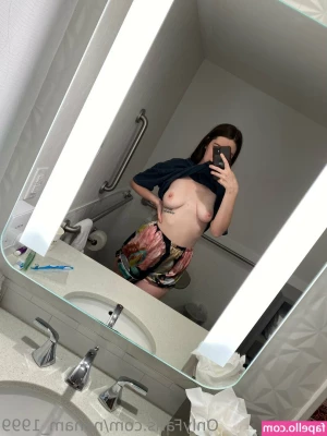 grlnxtdr_1999 [ grlnxtdr-1999 ] - Good morning Daddies  How about some morning kitty play