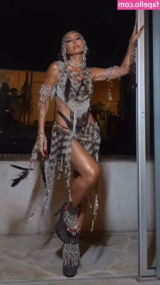 Sabrina Sato [ sabrina-sato ] - Dripping hot 🥵 Fave view? Boobs or booty? 🤔😜 Hope your week