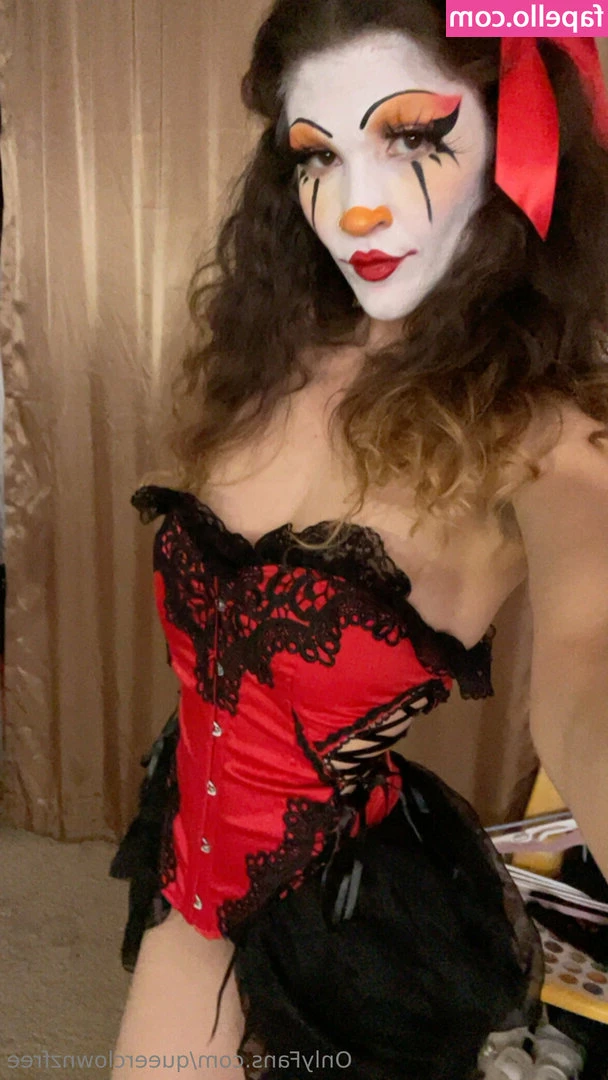 queerclownzfree - Hot and sweaty video on my VIP page