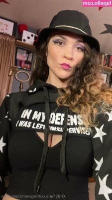 queerclownzfree - swipe to spread my cheeks n see my asshole