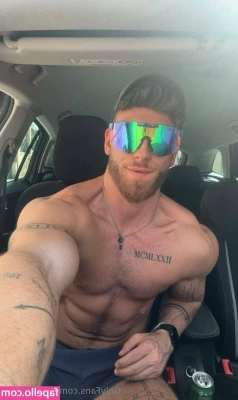 william_free [ william-free ] - Just a lil slip 😏😜