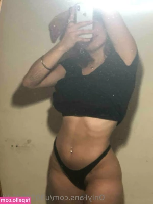 leasanz - Love how my ass looked in tonight s suit  what do you think