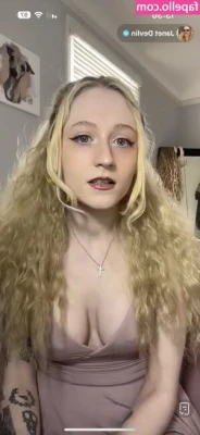 Janet Devlin [ janet-devlin ] - Https://onlyfans.com/hoesomehoe 😂
