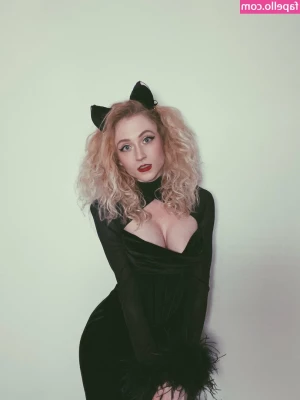 Janet Devlin [ janet-devlin ] - #blurrybaby   A caption thats sweet and cute like me 🥰