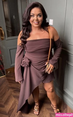 Scarlett Moffatt [ scarlett-moffatt ] - Can you believe we re already half way thru the week this pic is to