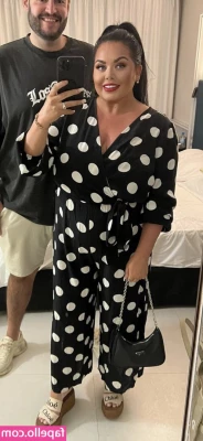 Scarlett Moffatt [ scarlett-moffatt ] - Watch porn during sex or listen to music?