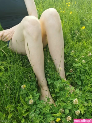 irisryder - Barefoot and carefree under the stars ✨ What's your dream adventure