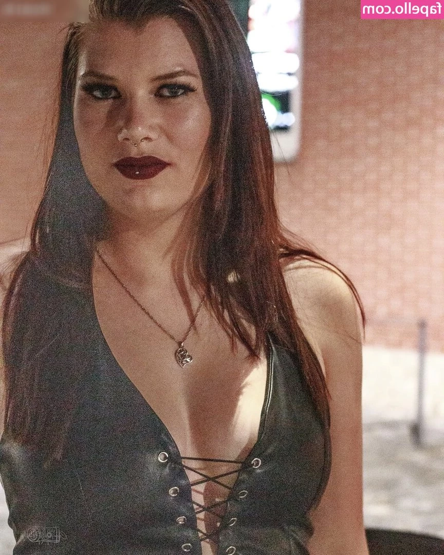 Franzi B [ franzi-b ] - Updated my wishlist if anyone wants to spoil me 🎁💘