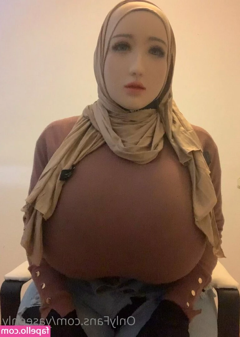 yaseonly - You don't get to fuck hot girls. Instead, you get to serve them.