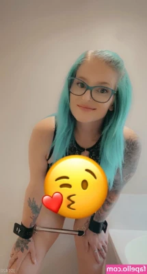 u141218538 - DM your favorite song
