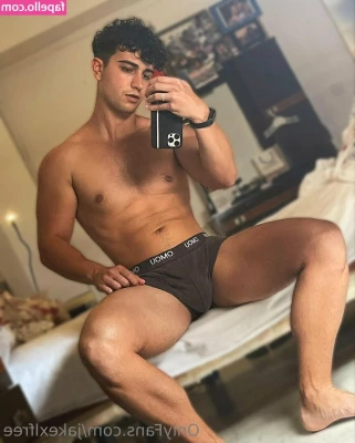 exoticboyfree - Tip if you got hard going through these