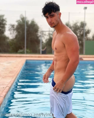 exoticboyfree - Thirsty thursdays really hit different on here