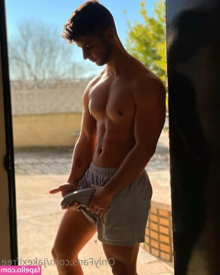 exoticboyfree - That s how I m taking a shower