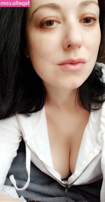 missmelonee - Thick Thursday, do my thighs make you horny?
