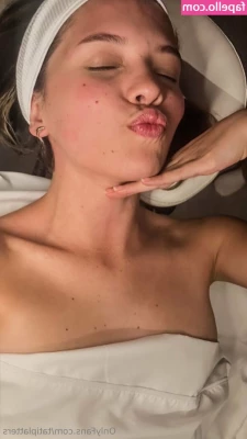 tatiplatters [ tatiplatters-1 ] - Some ass tease