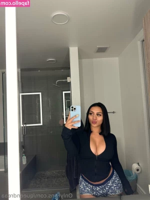 Queendreaa [ queendreaa-2 ] - Wow guys I'm 0 for 2 this week with my live streams! Sorry I suck! 