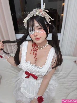 Angel Chan [ angel-chan ] - take this tho even tho my head looks huge <2