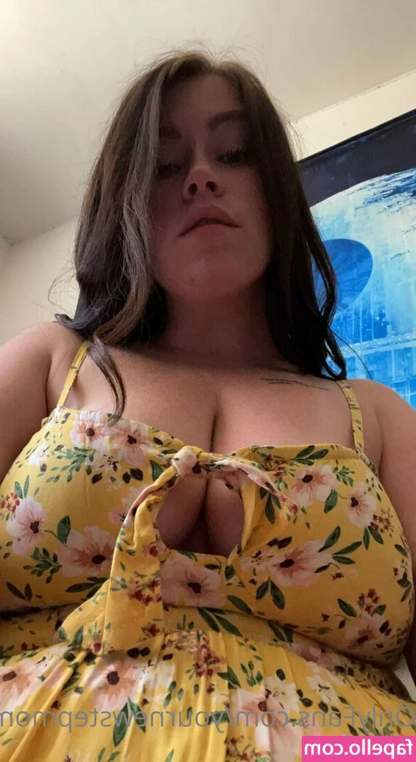 yournewstepmomxfree - Let’s Roll One 💨💋