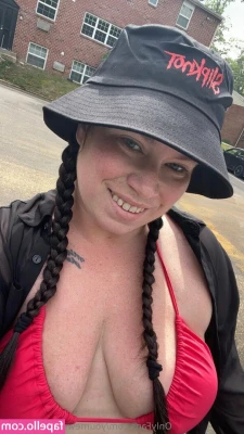 yournewstepmomxfree - I'm hungry for a foot long🤭💗