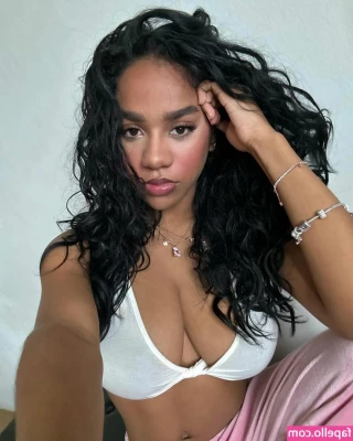 Ammiroseeee - Who wants to cum all over my sweet little pussy?!