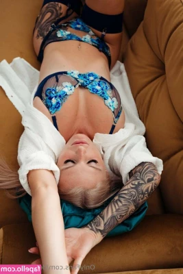 debbyssecret - Tonight at 9pm (mst) I’ve got a special FULL LENGTH video going out