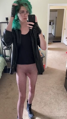 camryncorder - 💦 SQUIRT ALERT 💦 I ripped open my fishnet stockings and LET IT