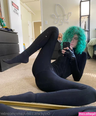 camryncorder - Morning hunny bunnies. Let's get your morning stretches on and get