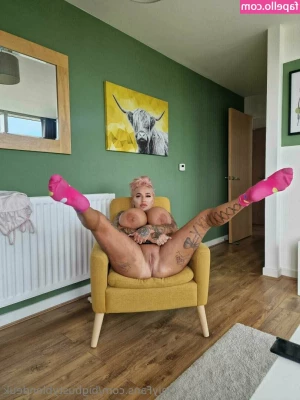 bigbustyblondeuk - Dreaming of Algarve. This episode was originally part of the "Bikini