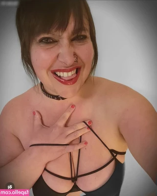 good_vibes_only_1978 [ good-vibes-only-1978 ] - Just found out my lingerie order just shipped and should be arriving