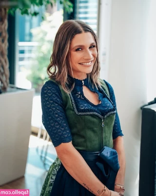 Jana Wosnitza [ jana-wosnitza ] - 599 BTC nbsp 25 566 609 USD  transferred from Coinbase to Gemini