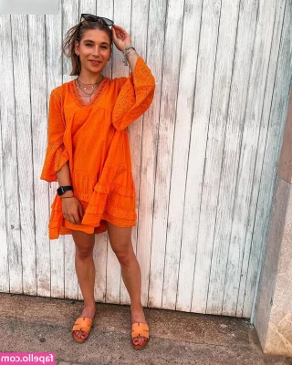 Jana Wosnitza [ jana-wosnitza ] - Should I get dressed or undressed? 😉