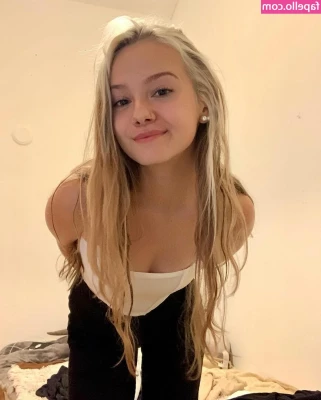 Austrian ASMR [ austrian-asmr ] - tiddy fuck?😜