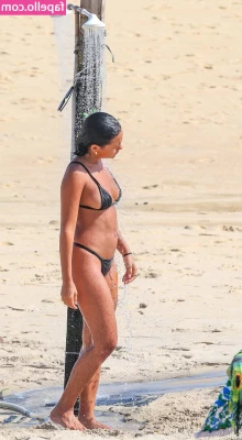 Bella Campos [ bella-campos ] - Do you like what I m not wearing
