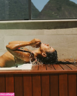 Bella Campos [ bella-campos ] - Sending out discounted videos to fans with their REBILL ON only later