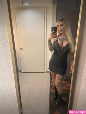 kleioscollection - Waaah my first camming session on Chaturbate is going to be in a bit 